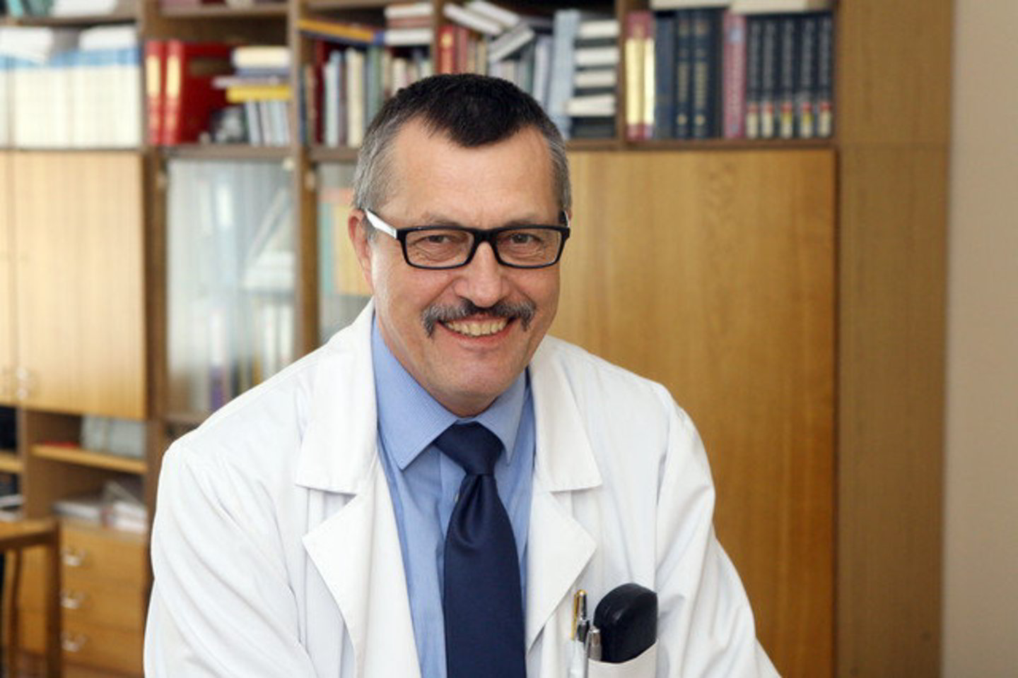 Vilniaus universiteto Santariškių klinikos, Hepatologijos, gastroenterologijos ir dietologijos centro vadovas, prof. Jonas Valantinas.