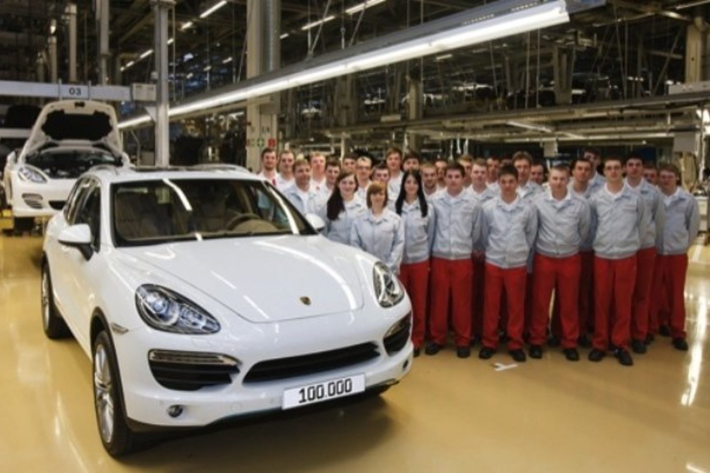 Iš viso šiame Saksonijos žemės fabrike buvo pagaminti 93,838 nauji „Porsche“.