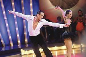 Šokėjų pora V. Engelgardt-Bajor ir jos vyras A. Bajoras susilaukė pirmagimės