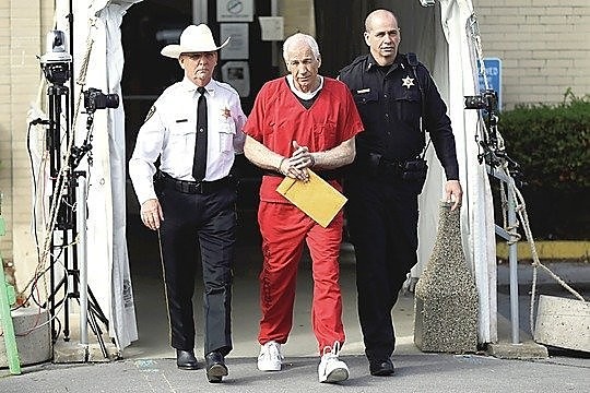 Vaikus tvirkinusio trenerio byla sukrėtė JAV