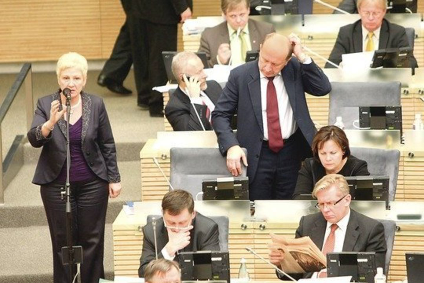 Seimo pirmininkė I. Degutienė pirmadienį prakalbo apie pirmalaikius rinkimus.