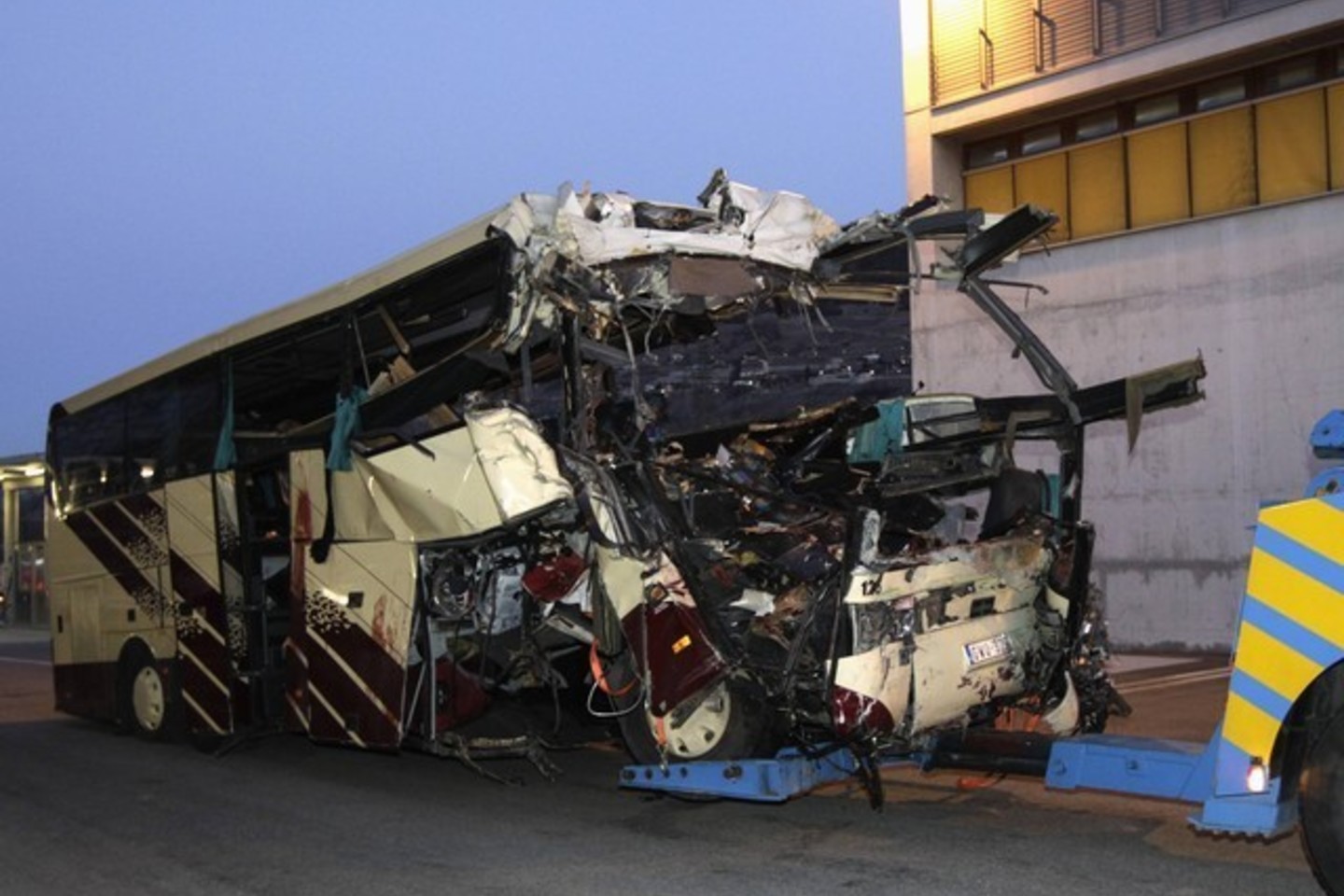 Autobusas per avariją buvo sumaitotas.