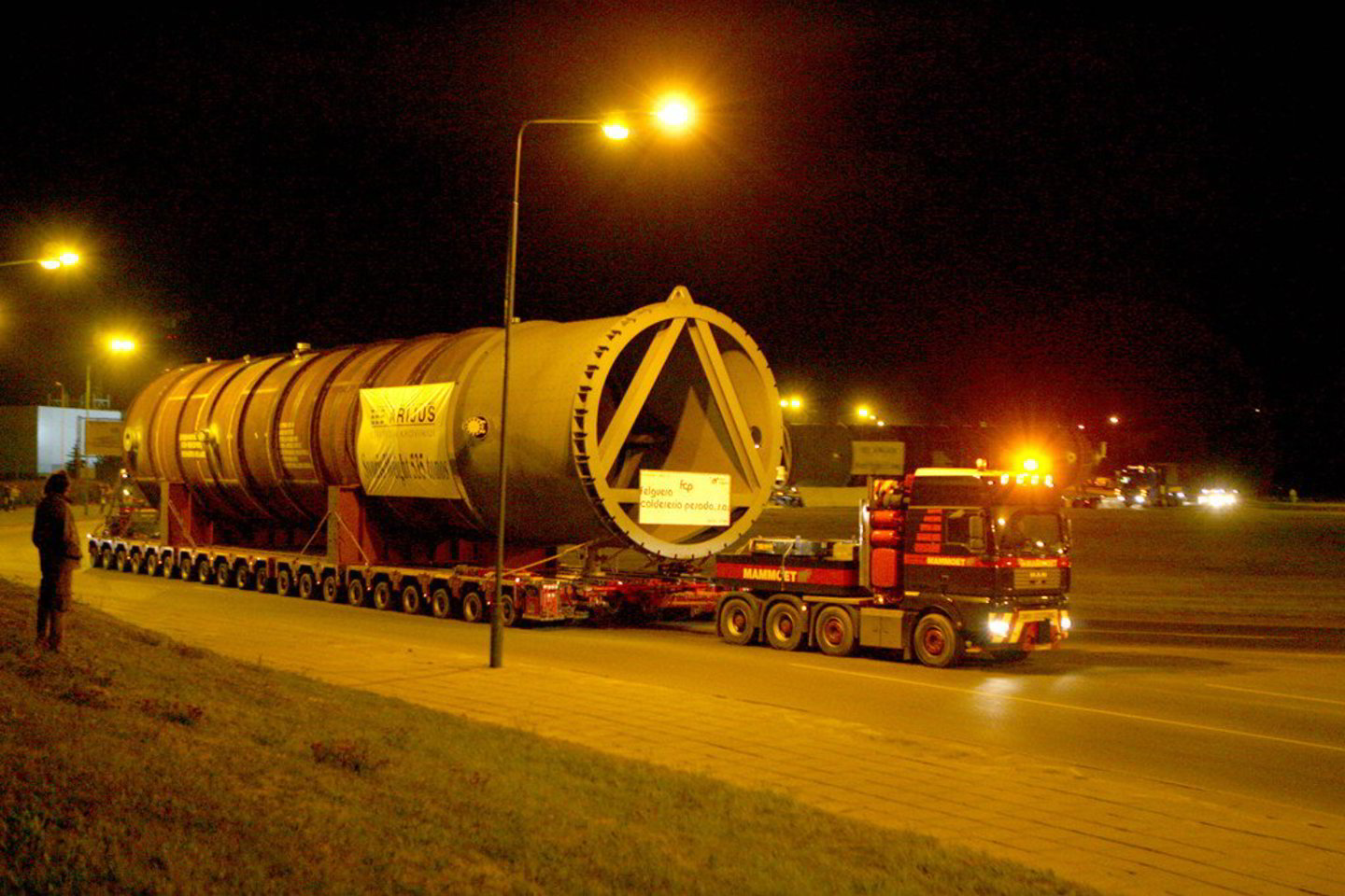 Lietuvoje iki šiol niekas 500 km nevežė reaktoriaus gaubto, kurio svoris viršija tūkstantį tonų.