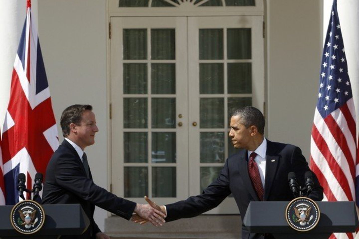 D. Cameronas (kairėje) ir B. Obama turėjo daug temų pokalbiui.