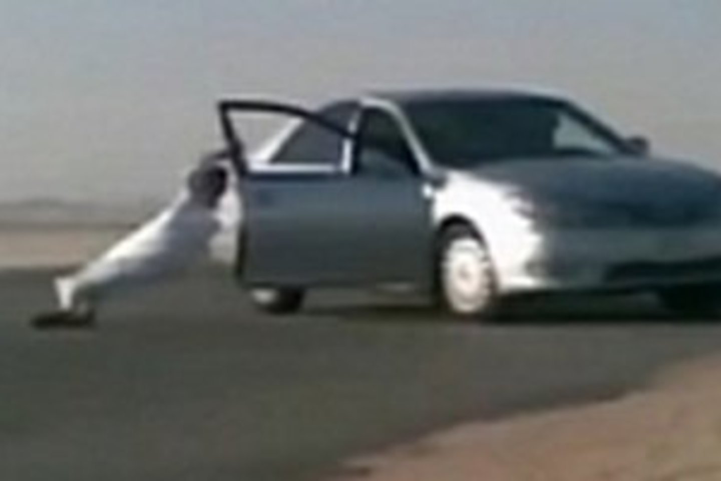 Nors arabai demonstruoja savo mėgėjišką meistriškumą prie vairo, tačiau nei pasaulio ralio čempionate, nei „Formulės-1“ varžybose jie neblizga savo meistriškumu.