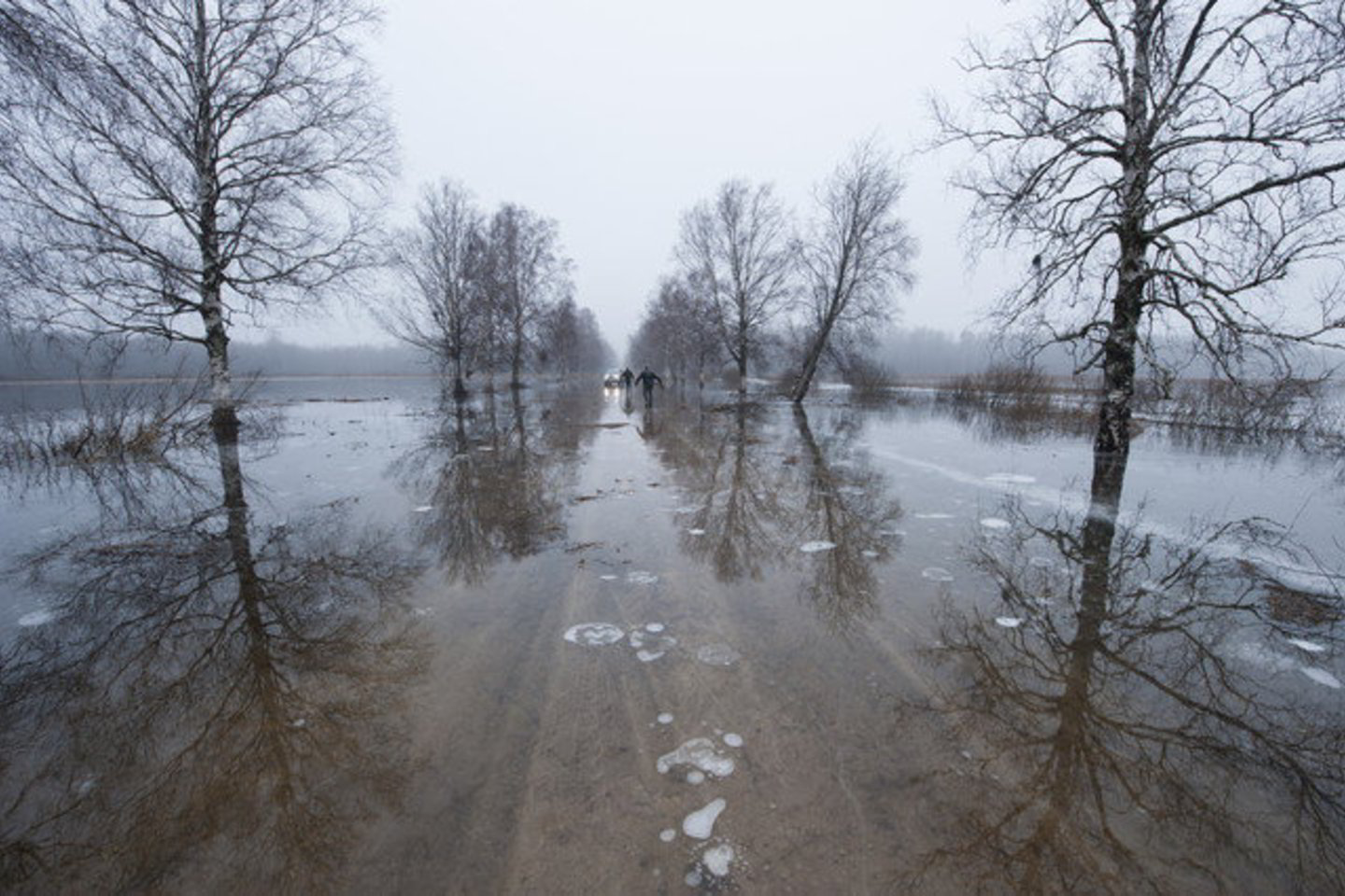 Šilutės rajone jau apsemta keturiolika rajoninių kelių, kurių bendras ilgis - 23,19 kilometrų.