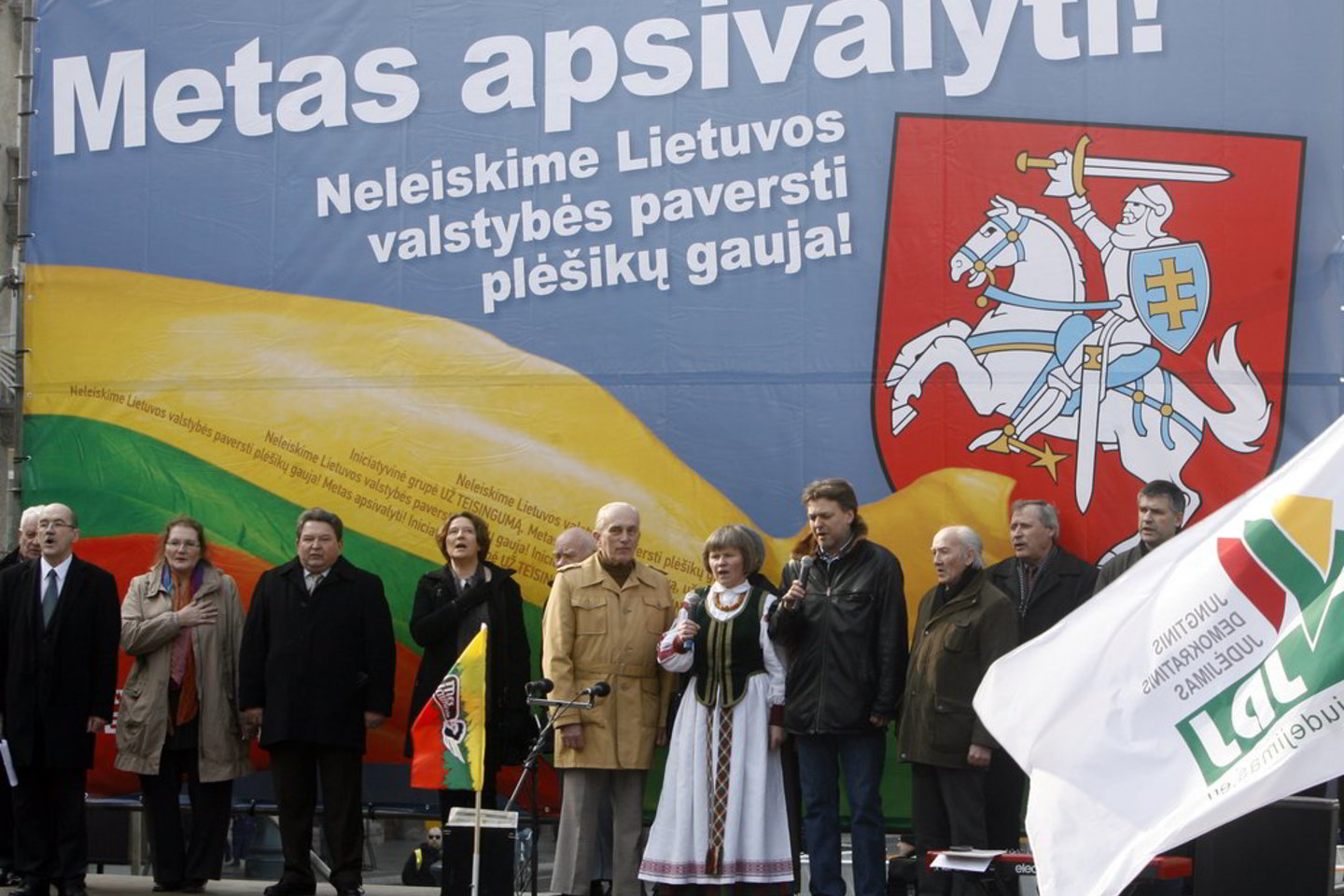Vilniuje, Nepriklausomybės aikštėje vyksta mitingas "Už Lietuvą! Už teisingumą!".