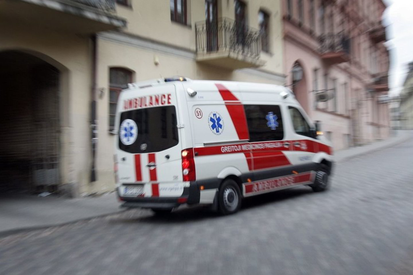 Nėščia moteris buvo išvežta į ligoninę apžiūrai.