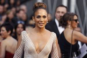 Tarp skyrybų rekordininkių - Madonna, J. Lopez ir B. Spears