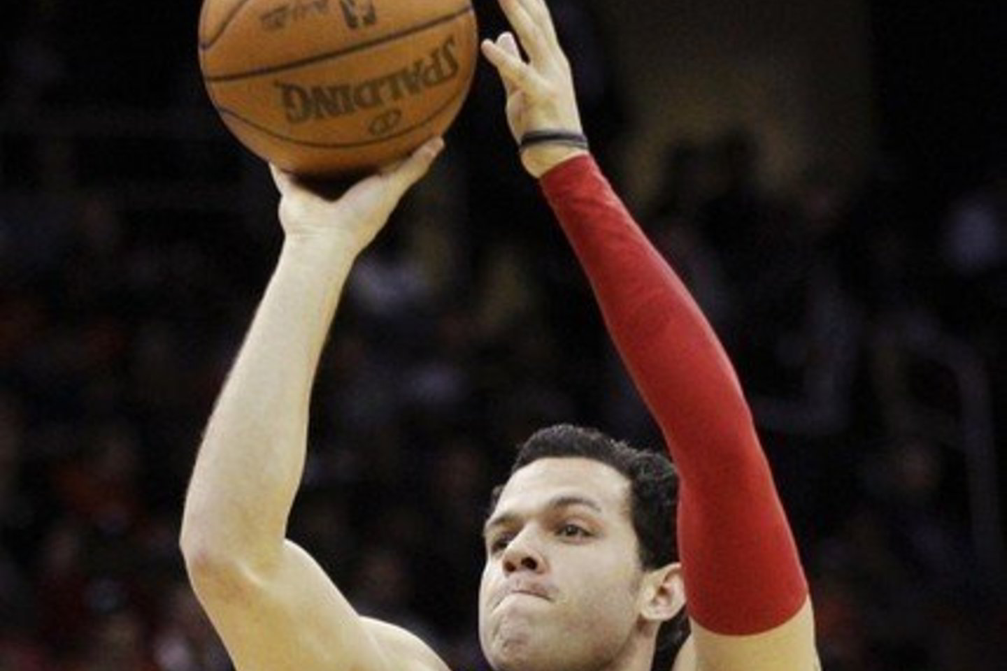 J. Farmaras NBA aikštėje praleidžia vidutiniškai 22 minutes, pelno 10,6 taško, atkovoja 1,6 kamuolio ir atlieka 3,4 rezultatyvaus perdavimo.