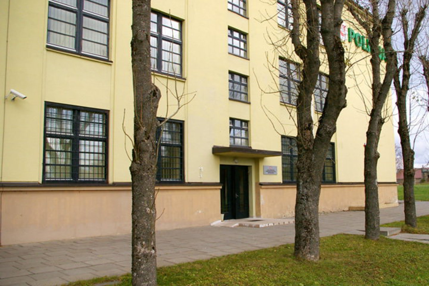 Į policijos komisariatą atvežtam melagiui buvo nustatytas vidutinis girtumo laipsnis.
