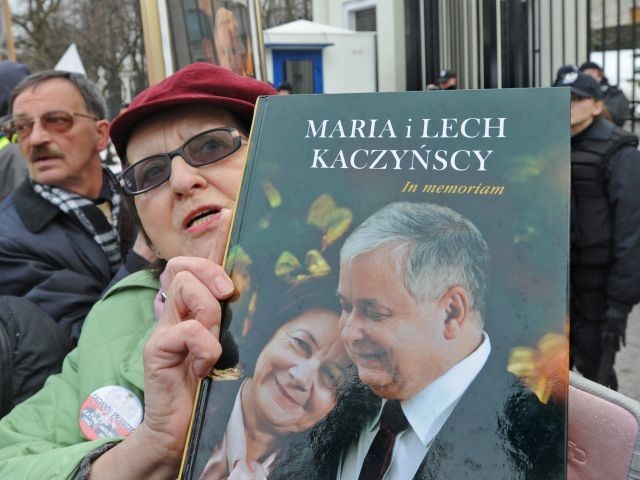 D. Tuskas nori, kad Smolensko katastrofa nebeskaldytų Lenkijos