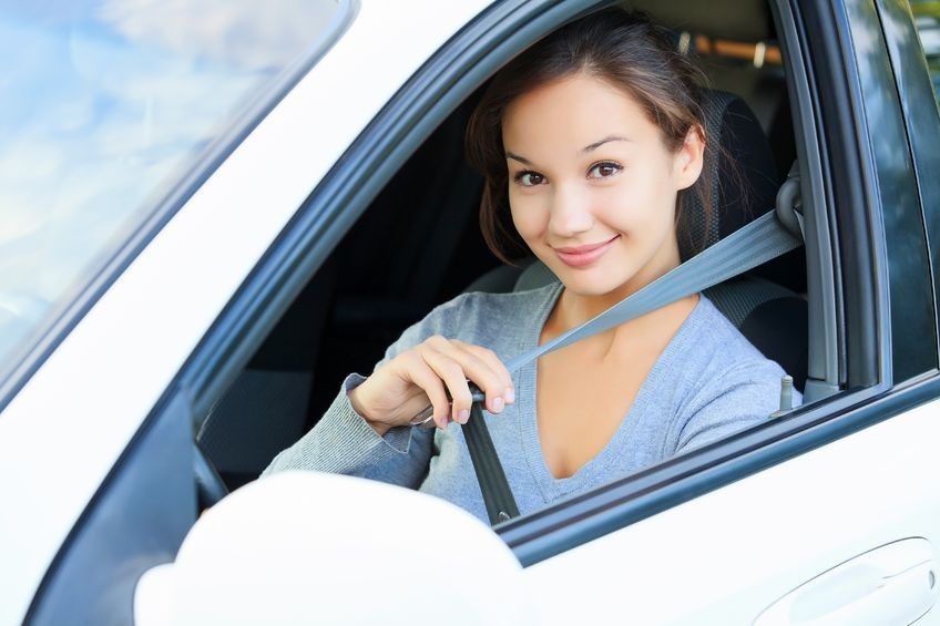 Saugos diržų išradimas: kaip švedų inžinierius išgelbėjo milijoną gyvybių