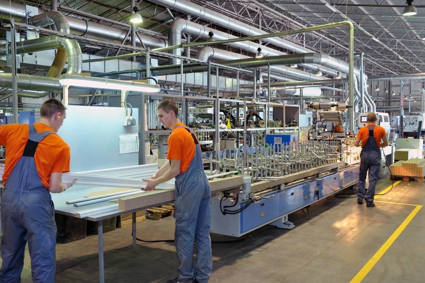 „Germanikoje“ įdiegus „vilktų“ baldų gamybos technologiją, gamykloje sukurta 240 naujų darbo vietų.