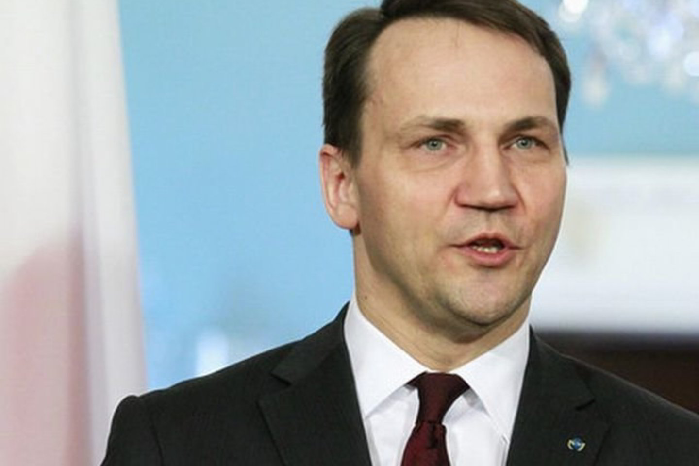 A. Sikorskis garsėja ūmiu charakteriu.