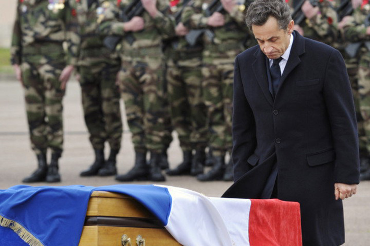 Krizės akivaizdoje gerai pasirodęs N.Sarkozy gali džiaugtis ūgtelėjusiais reitingais, bet M.Le Pen paramos prezidentui kol kas neverta tikėtis.