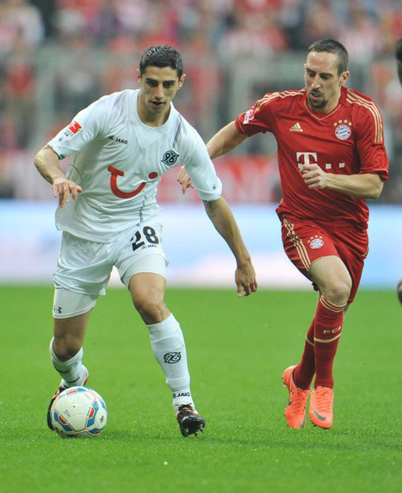 „Bayern“ (raudoni marškinėliai) iškovojo svarbią pergalę.