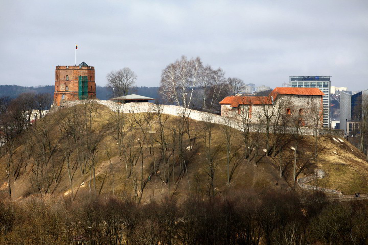 Vaizdas atsiveriantis nuo kalnų yra daug gražesnis, nei už nugaros esantis.