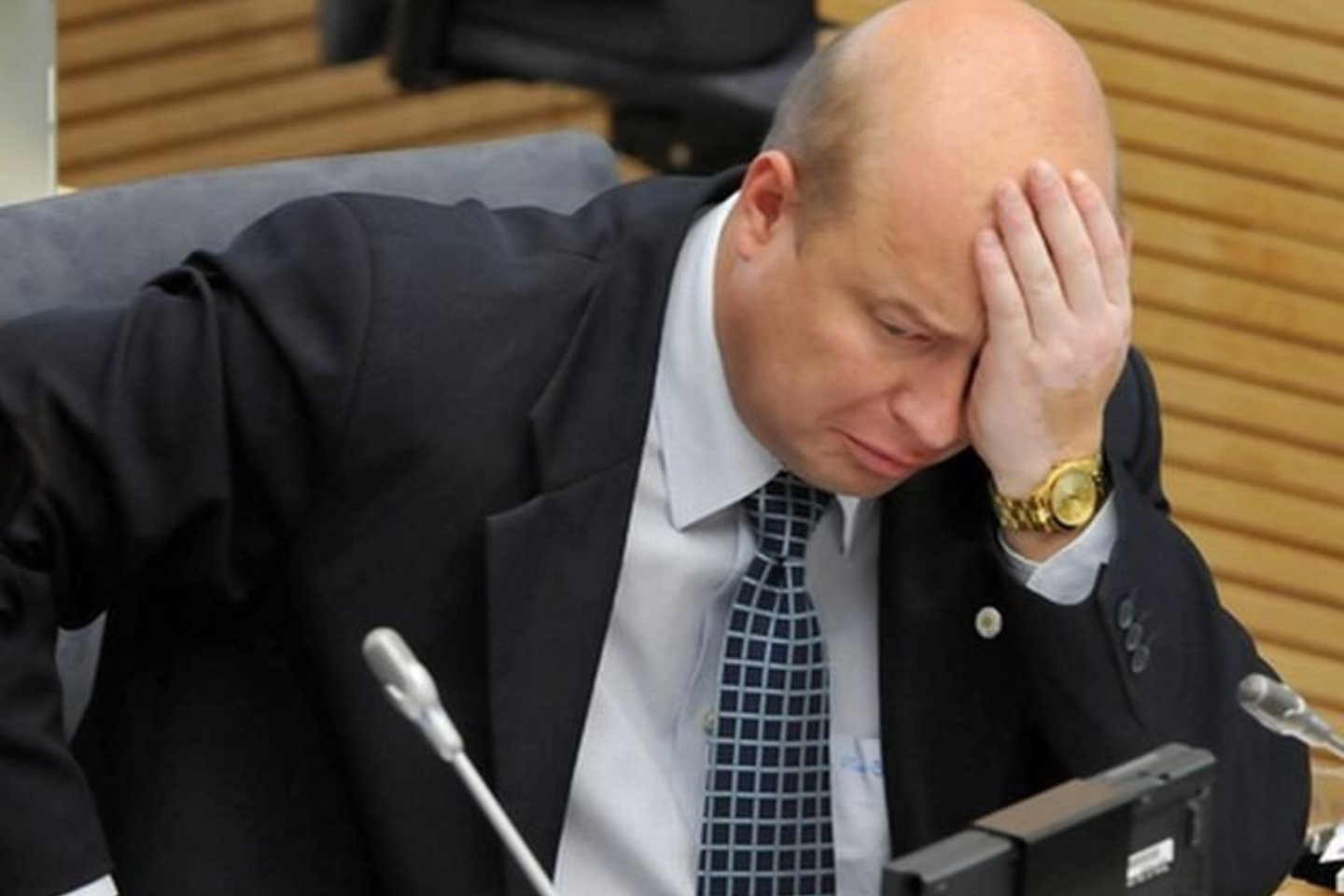 Seimo nario V. Babiliaus nuomojamas automobilis pateko į avariją. Spėjama, kad politikas neblaivus vairavo visureigį.
