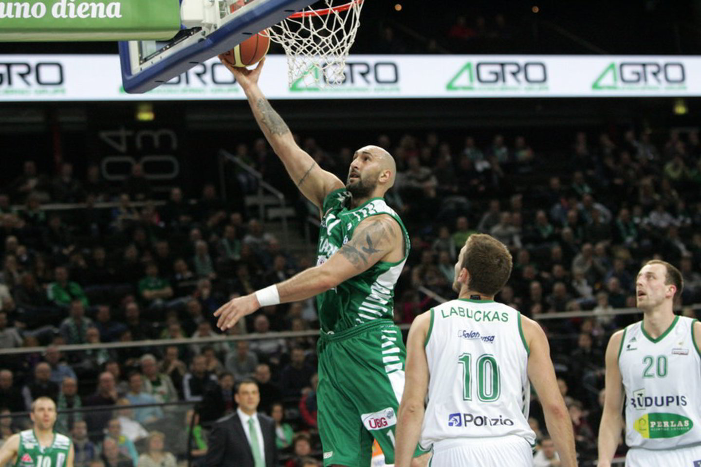 "Žalgirio" krepšininkai (žalia apranga) nutarė nebejuokauti su "Rūdupiu"