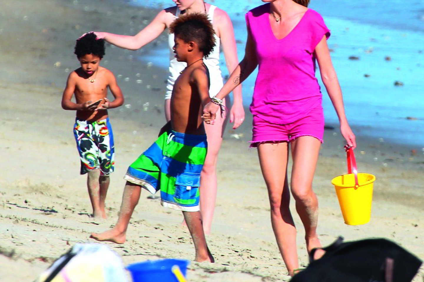 Heidi Klum su vaikais poilsiavo Malibu paplūdimyje.
