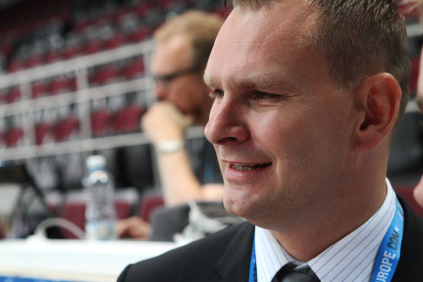 „Tokios diskusijos suteikia galimybę iš pirmų lūpų išgirsti sporto visuomenę palietusias problemas ir visiems kartu susėdus prie vieno stalo surasti optimaliausius sprendimo būdus,“ - susitikimo metu kalbėjo premjero patarėjas Mindaugas Špokas.