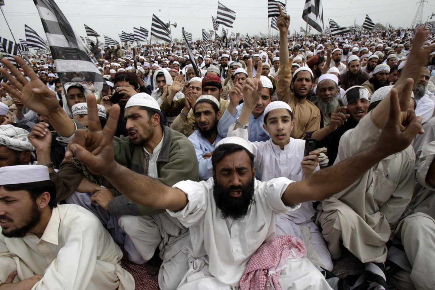 Pakistano šiaurės vakaruose kariškiai nukovė ne mažiau kaip 35 smogikus.