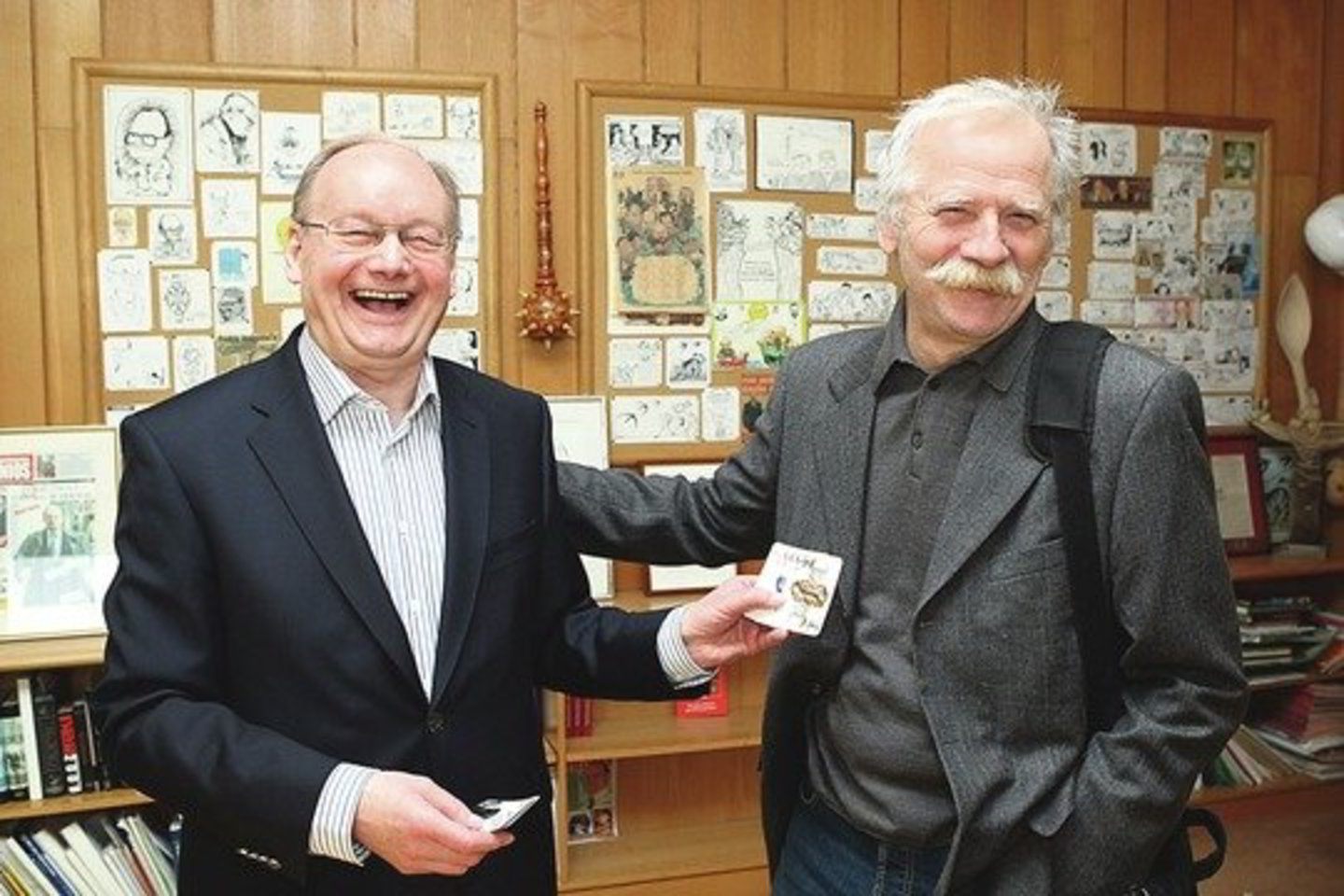 „Smagu, kad esu traukiamas per dantį. Vadinasi, egzistuoju”, – prisipažino Seimo narys Č.Juršėnas dailininkui karikatūristui V.Jurkūnui.