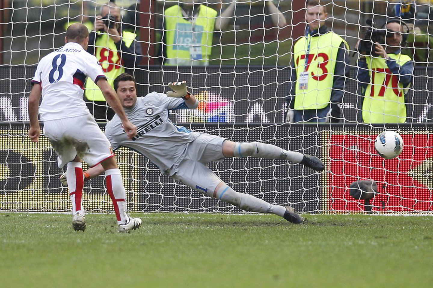 "Inter" po įvarčių lietaus 5:4 nugalėjo "Genoa".