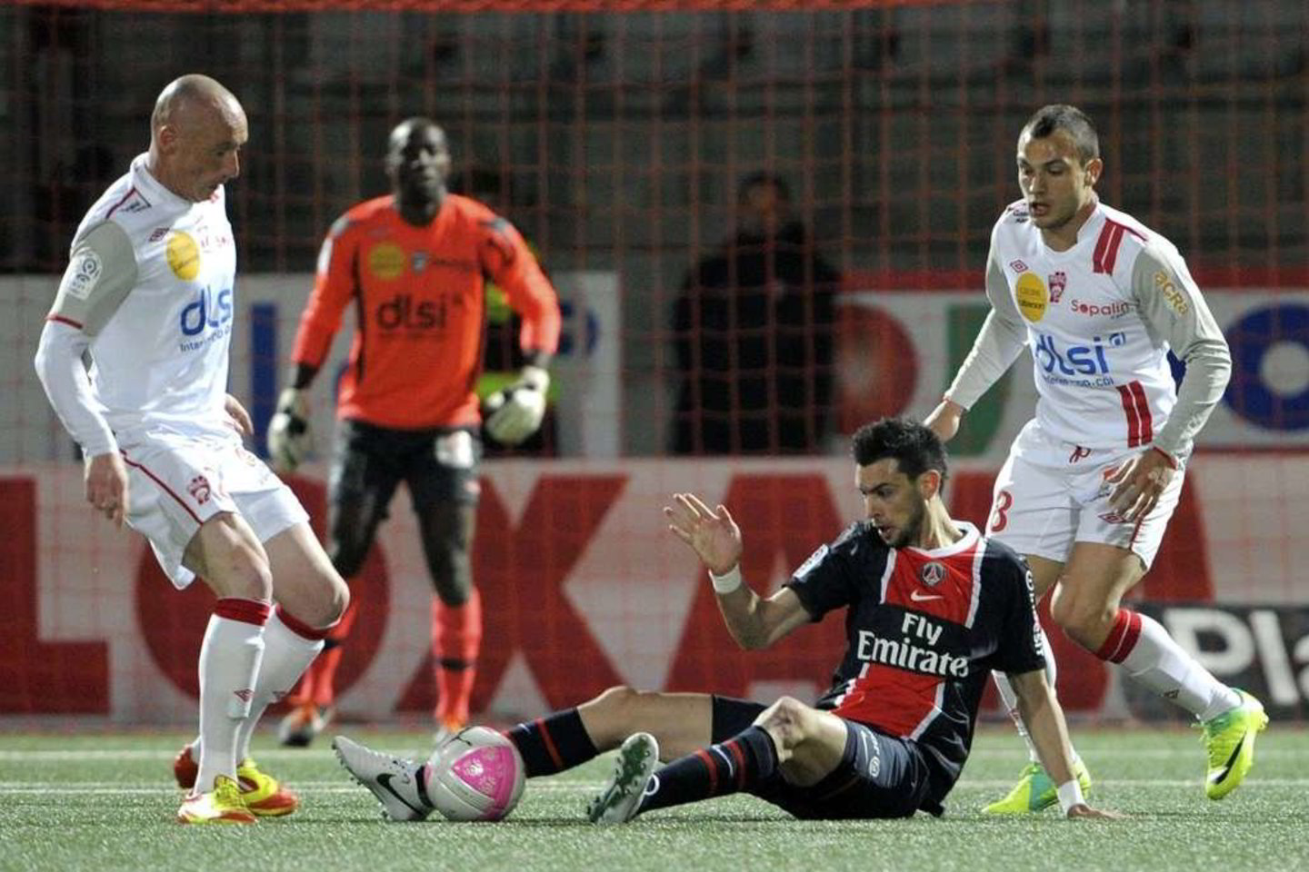 „Paris St Germain“ futbolininkai XXX turo rungtynes šeštadienį svečiuose 1:2 (0:1) pralaimėjo į vienuoliktąją poziciją pakilusiai „AS Nancy“ (36 tšk.) vienuolikei.