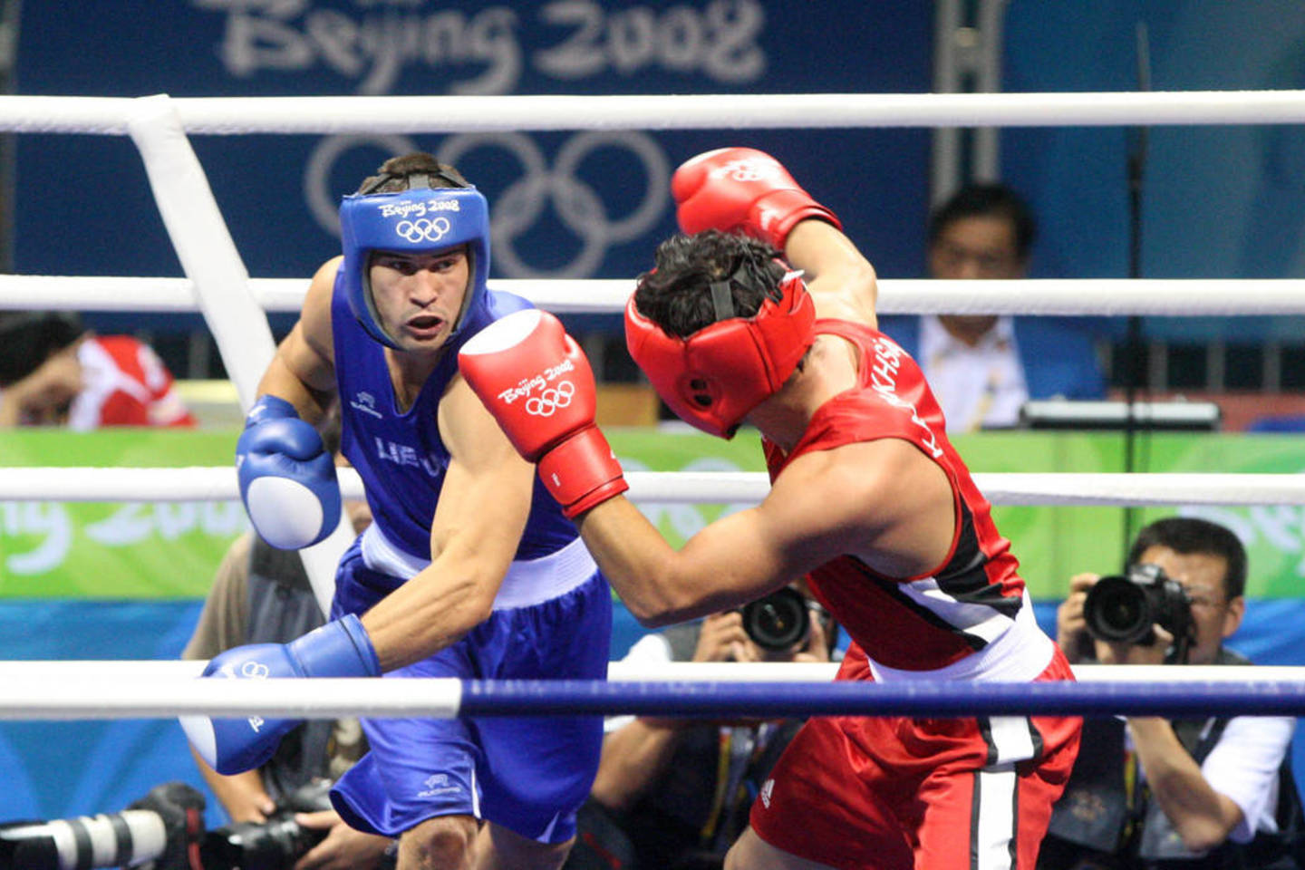 Iš atrankos turnyro dalyvių labiausiai patyręs yra 2007 m. pasaulio čempionato prizininkas D. Šemiotas. 28 metų boksininkas jau dalyvavo 2008 m. Pekino olimpinėse žaidynėse.