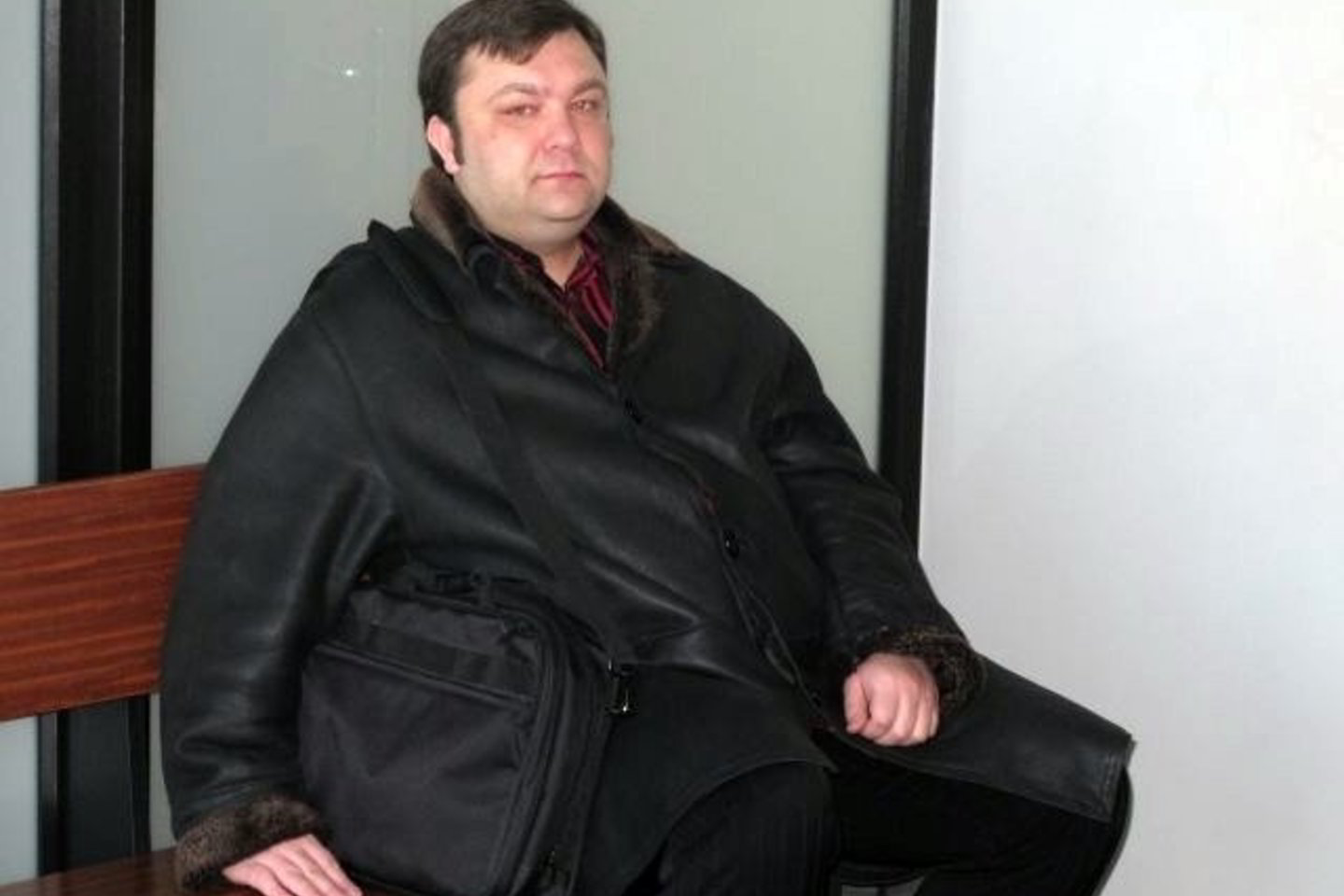 Ne kartą užkluptas viešai girtas siautėjantis E. Ostapenko vėl mina teismo slenkstį.