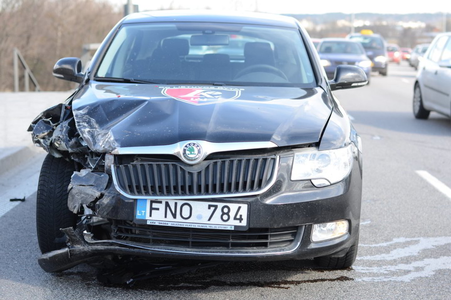 Per avariją labiausiai nukentėjo "Škoda" priekis.