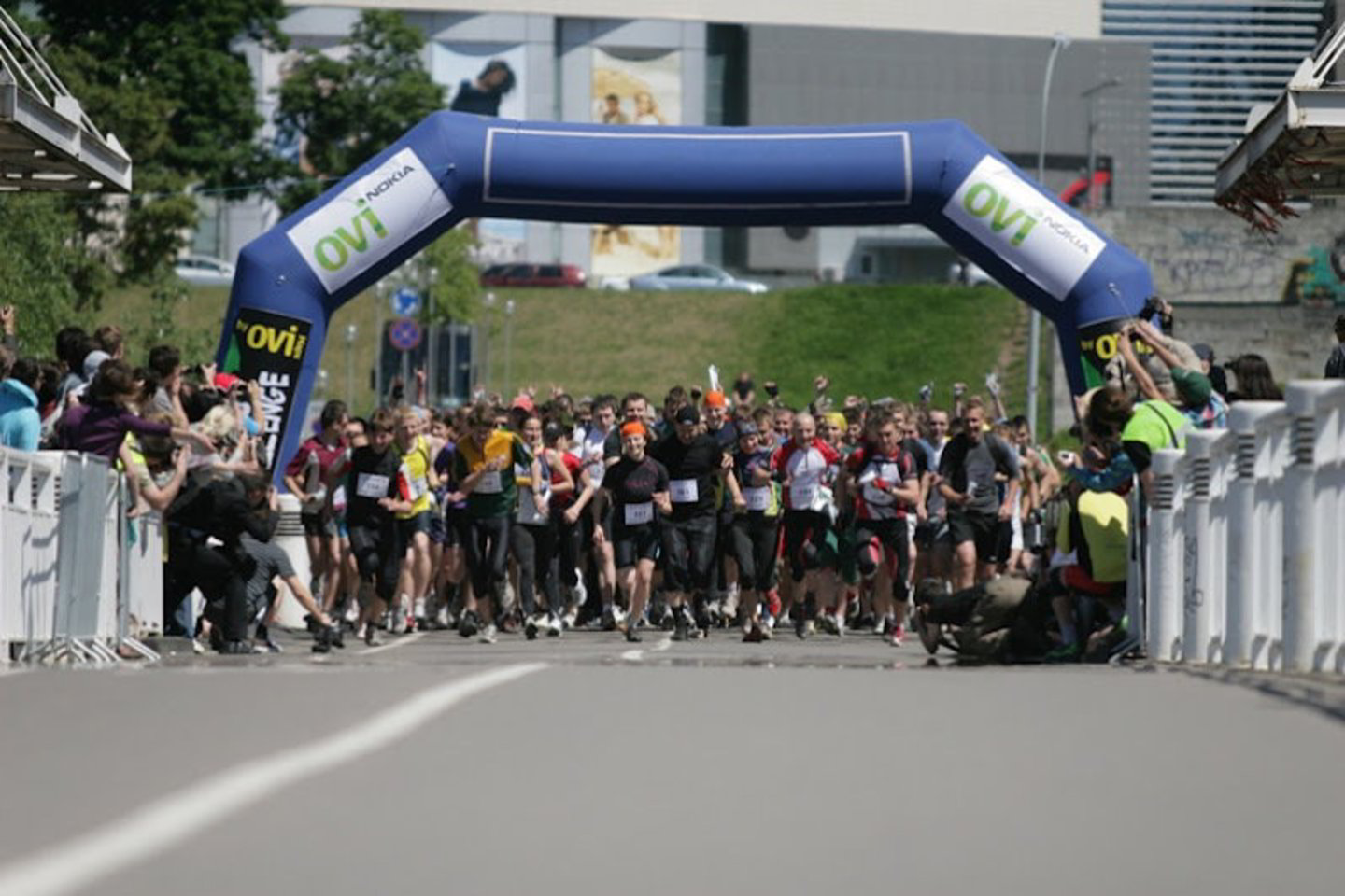 „Vilnius Challenge 2012“ varžybose mėgėjams teks įveikti maždaug 30 km ilgio trasą, o profesionalams - apie 65 km. Finišo link, sportininkai turės susiorientuoti Vilniaus mieste, važiuoti dviračiais, įveikti virvių, bėgimo, požemių, plaukimo, irklavimo ir riedučių rungtis.