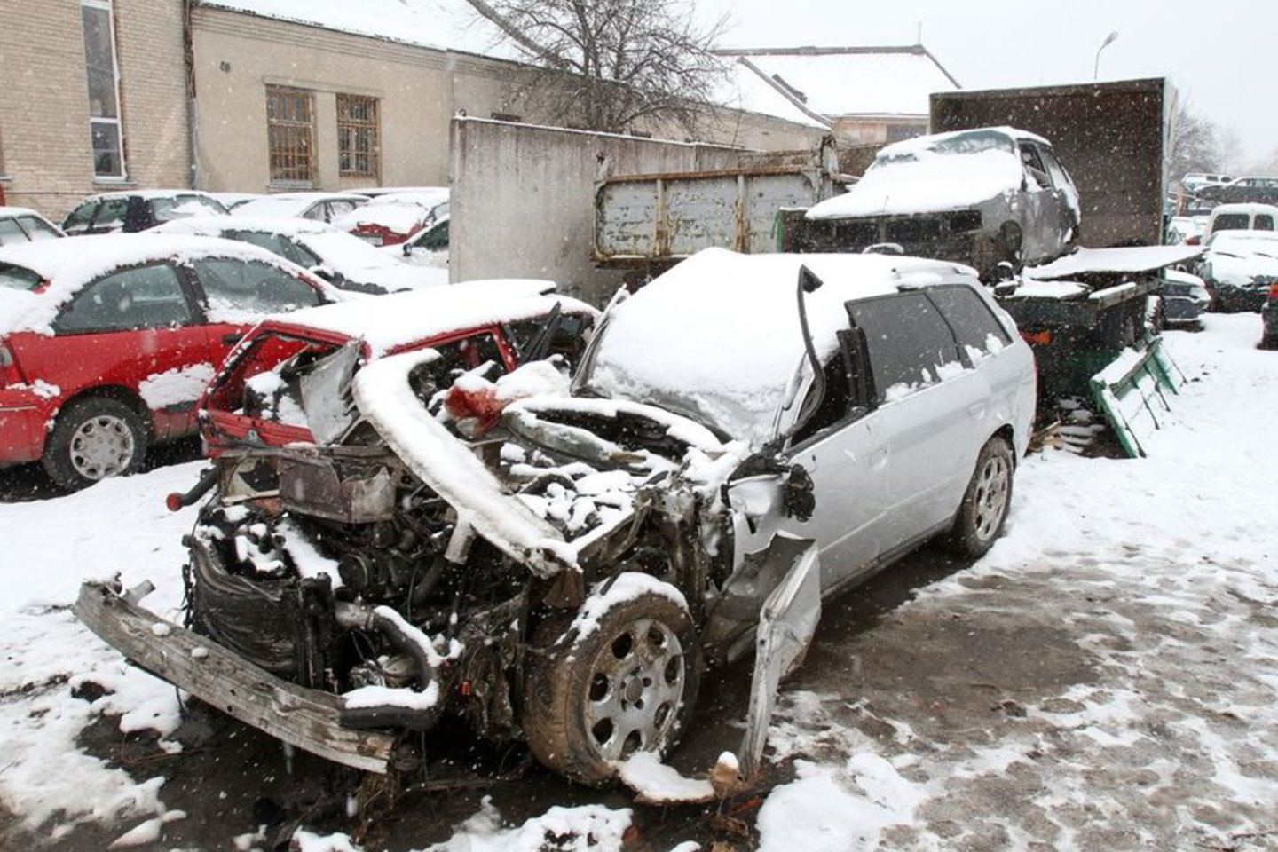 Per avariją „Audi A6" buvo sumaitota.