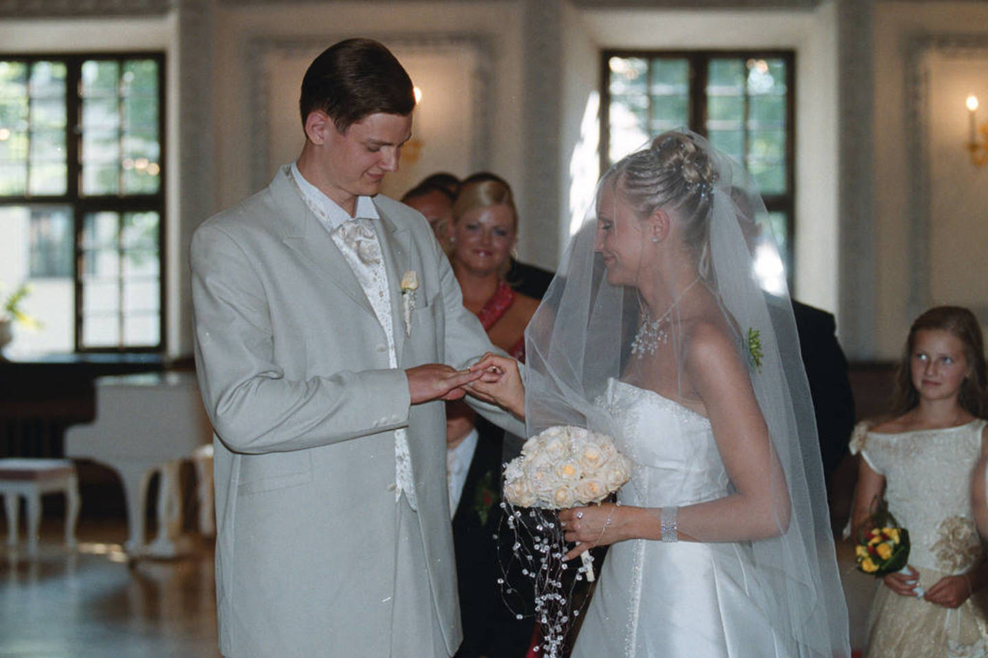 E. Daktaras su ilgamete drauge I. Kristinavičiūte susituokė 2003 metų rudenį, jauniesiems tuo metu buvo po 21-erius metus.