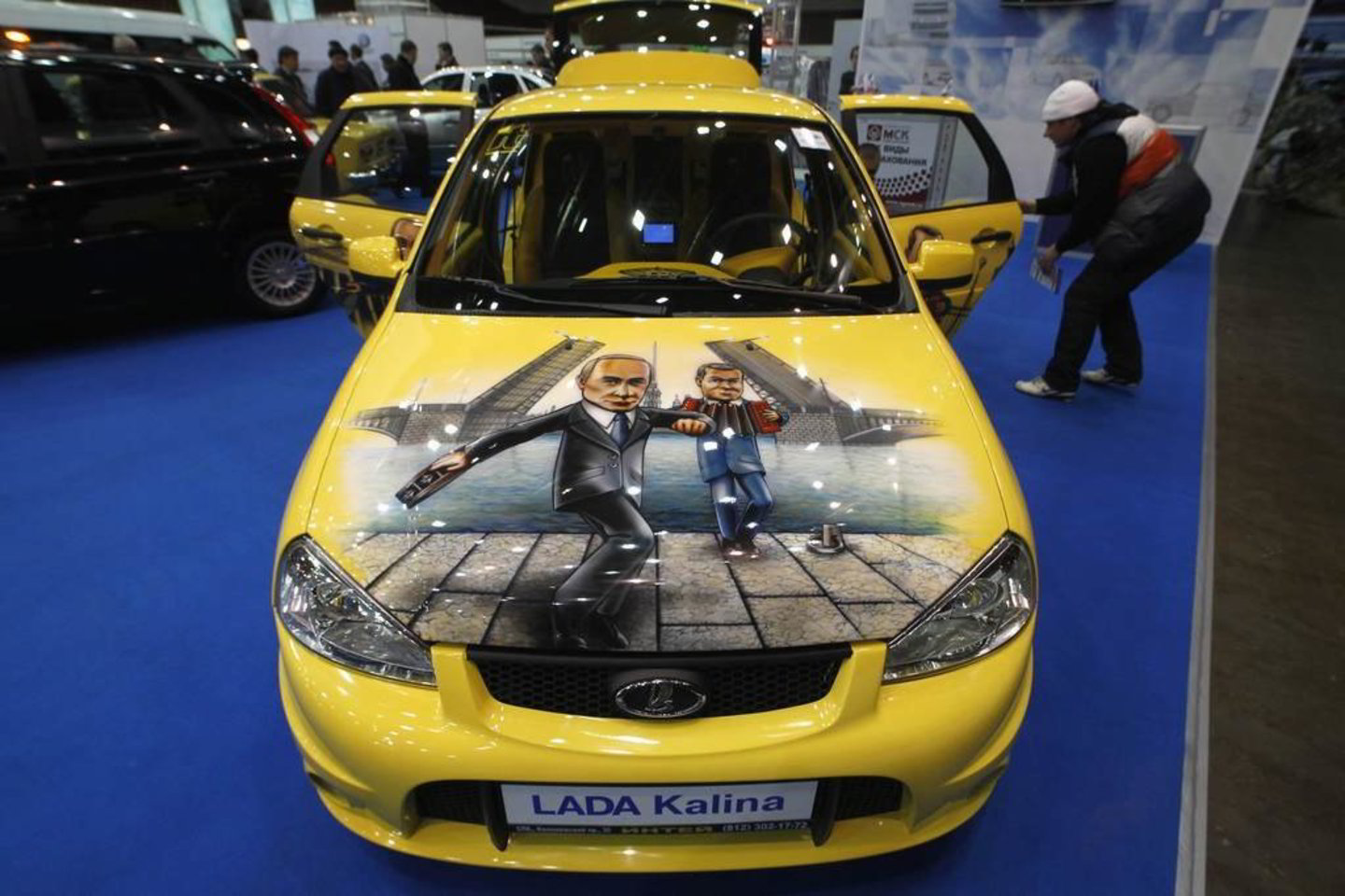 V. Putinas lankėsi Toljačio automobilių gamykloje.