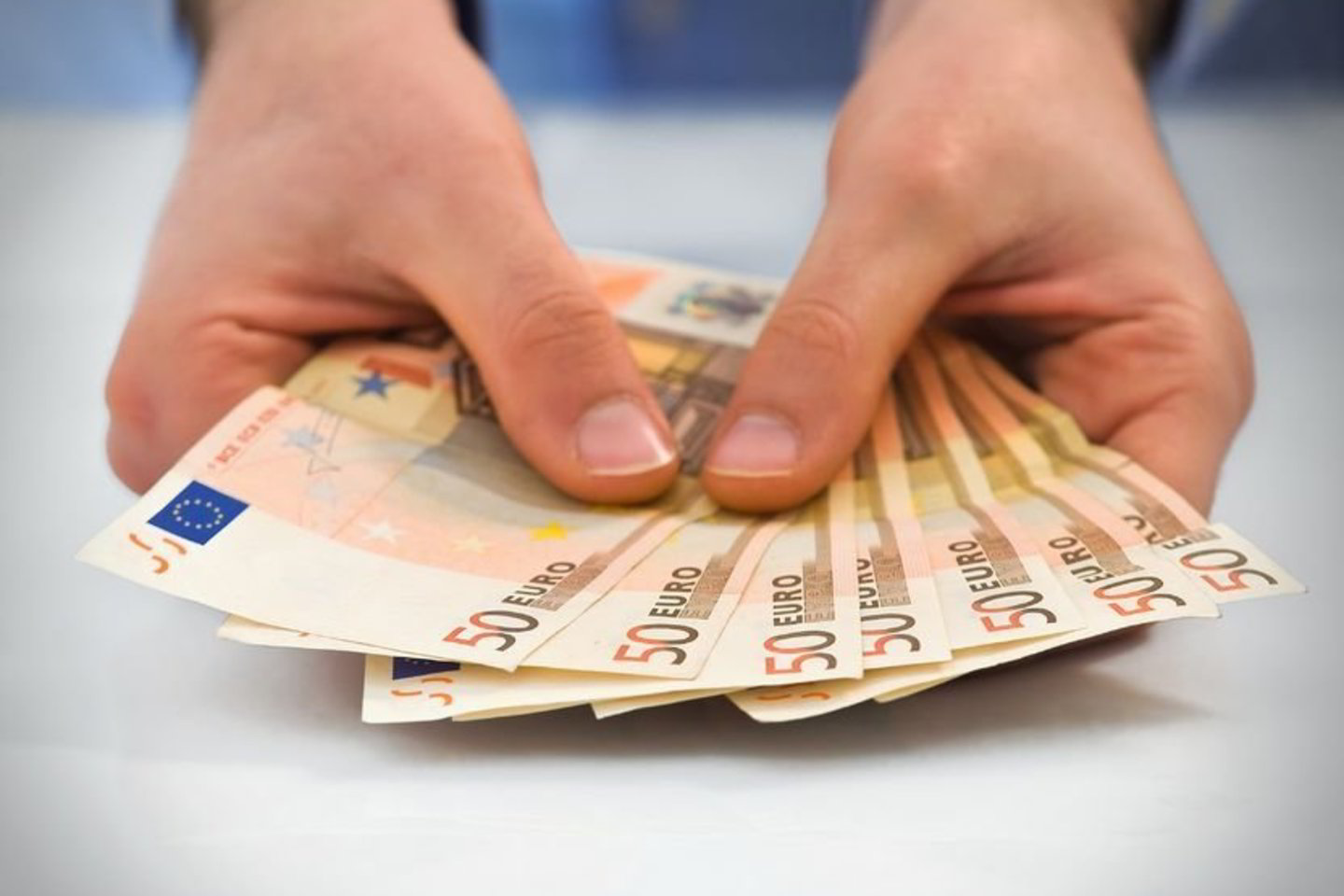 Vyresnius darbuotojus žinia apie tai, kad kiti uždirba daugiau, varo į neviltį.