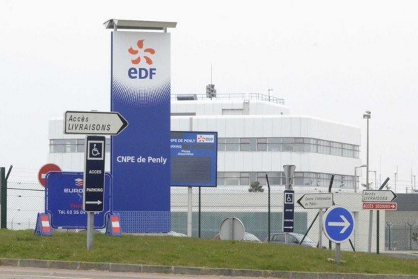 Elektrinės operatorė, bendrovė EDF teigia, kad radiacija į aplinką nepateko.