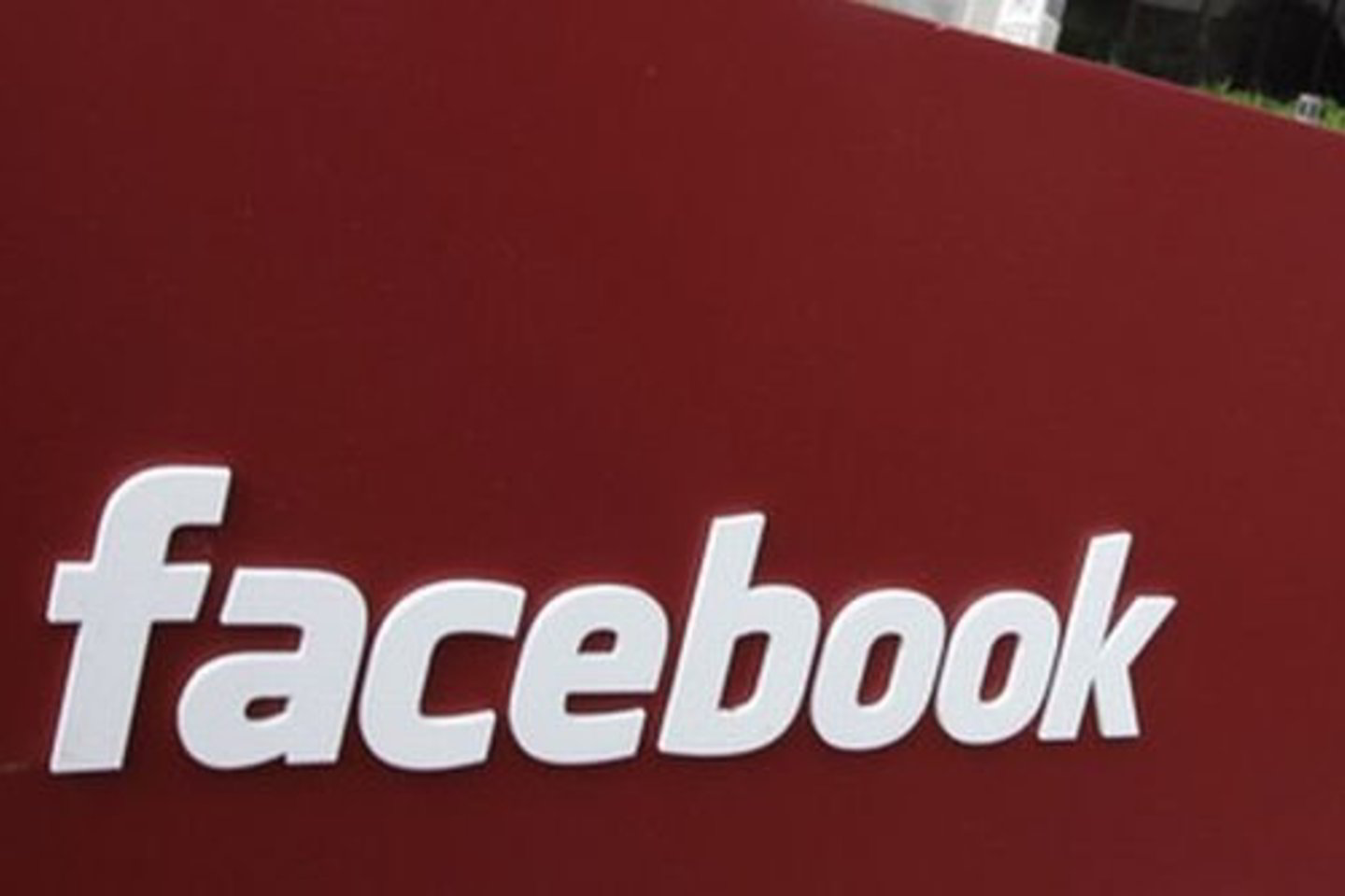 Žmonos profilis „Facebook“ išvedė iš kantrybės pavydų vyrą.