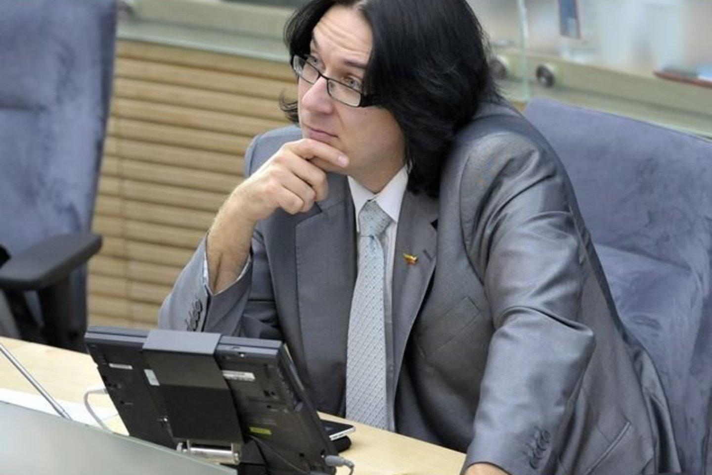A. Burba neabejoja, jog pirmalaikiai rinkimai būtų labai naudingi kai kurioms iš partijų, siekiančioms pagaliau įgauti galios ir įtakos.