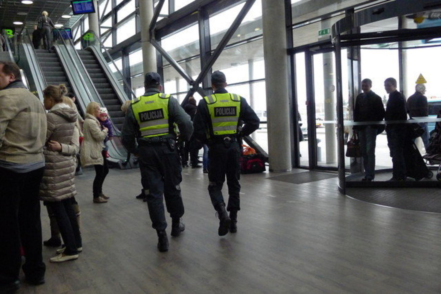 Pasieniečiai apie sulaikytuosius pranešė policijos pareigūnams ir netrukus perdavė vyrus Kauno rajono komisariato patruliams.