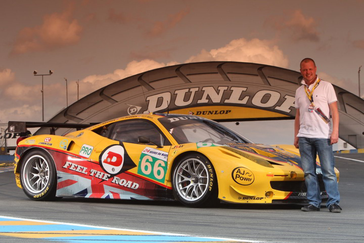 Geriausias "Dunlop" dizaino konkurso automobilis bus dekoruotas "Le Mans" varžyboms.