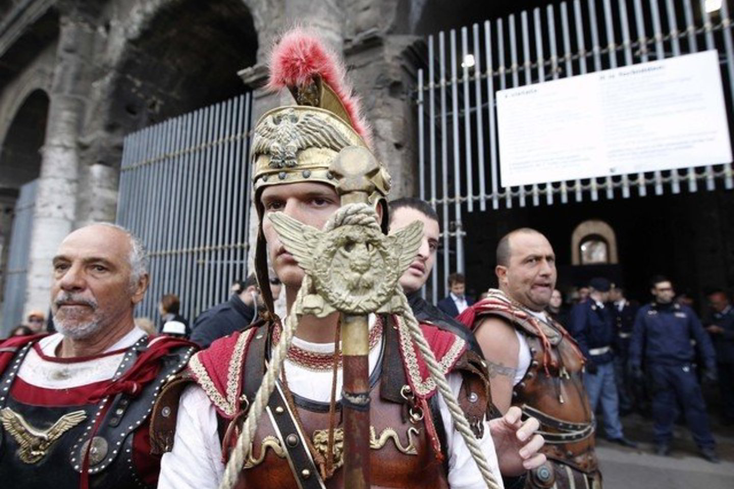 Romos merija nusprendė „nustumti“ visus „netikrus“ gladiatorius ir legionierius toliau nuo Koliziejaus.