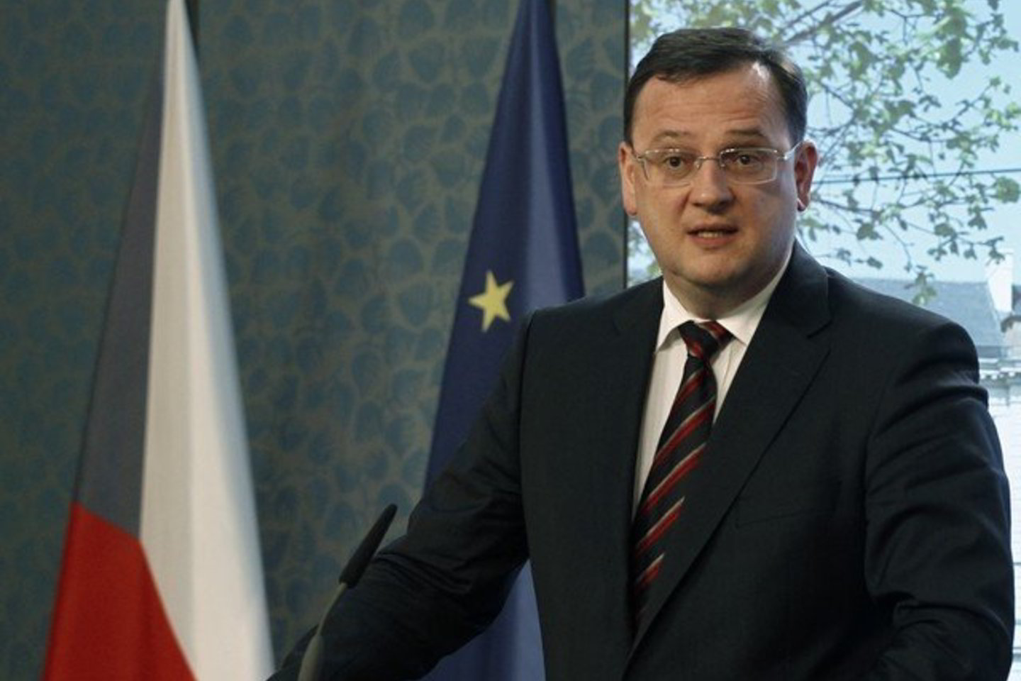 Praėjusią savaitę ministras pirmininkas Petras Nečasas taupymo priemonių paketo patvirtinimą iškėlė kaip sąlygą koalicijos vyriausybei išlikti.