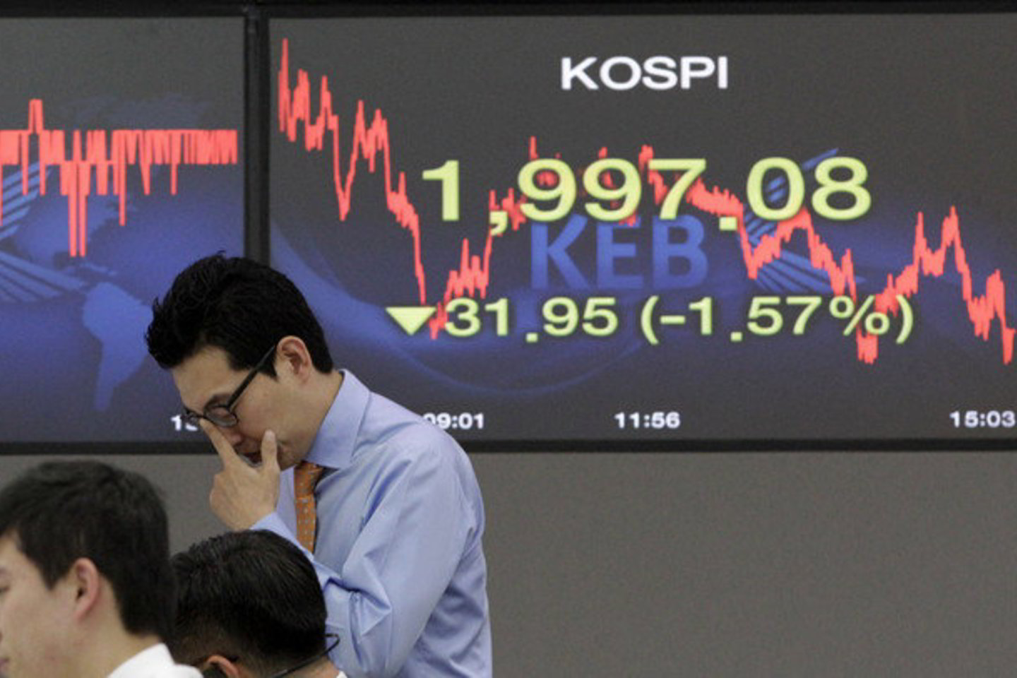Tokijo akcijų biržos pagrindinis indeksas „Nikkei“ trečiadienį smuko septintą sesiją iš eilės ir prarado 0,8 proc.