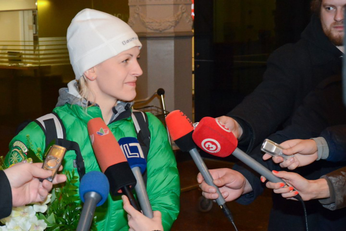 S. Krupeckaitė, kurią treniruoja jos vyras Dmitrijus Leopoldas, pasaulio pirmenybių sprinto rungtyje iškovojo sidabro medalį, keirino rungtyje buvo aštunta, o komandų sprinto varžybose su Gintare Gaivenyte dėl taisyklių pažeidimo buvo diskvalifikuotos.
