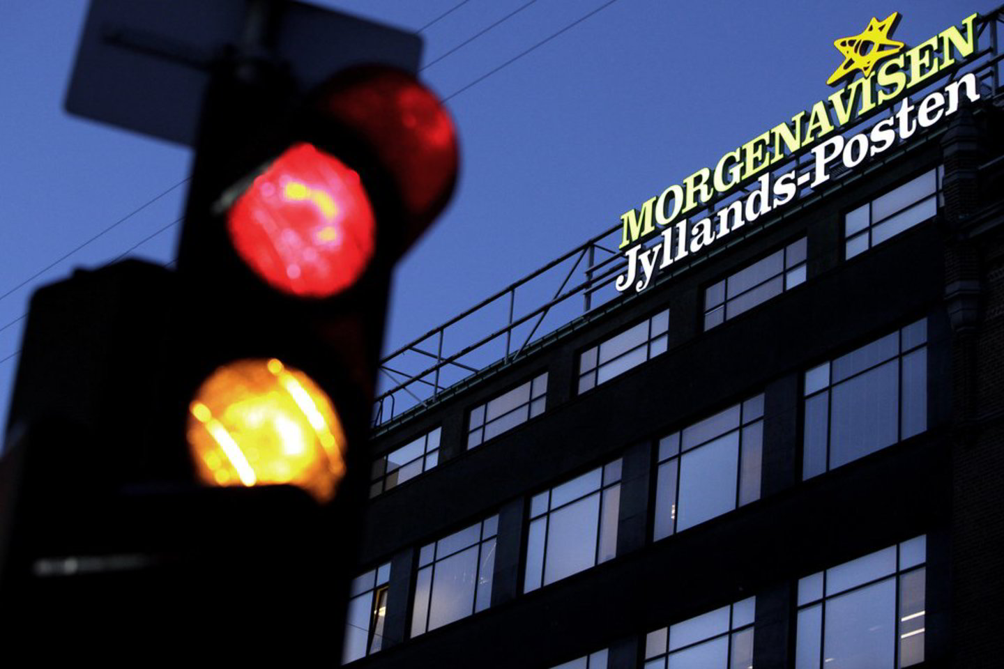 Keturi vyrai kaltinami planavę 2010 metų pabaigoje nužudyti daug žmonių per ginkluotą išpuolį prieš dienraščio „Jyllands-Posten“ biurą.