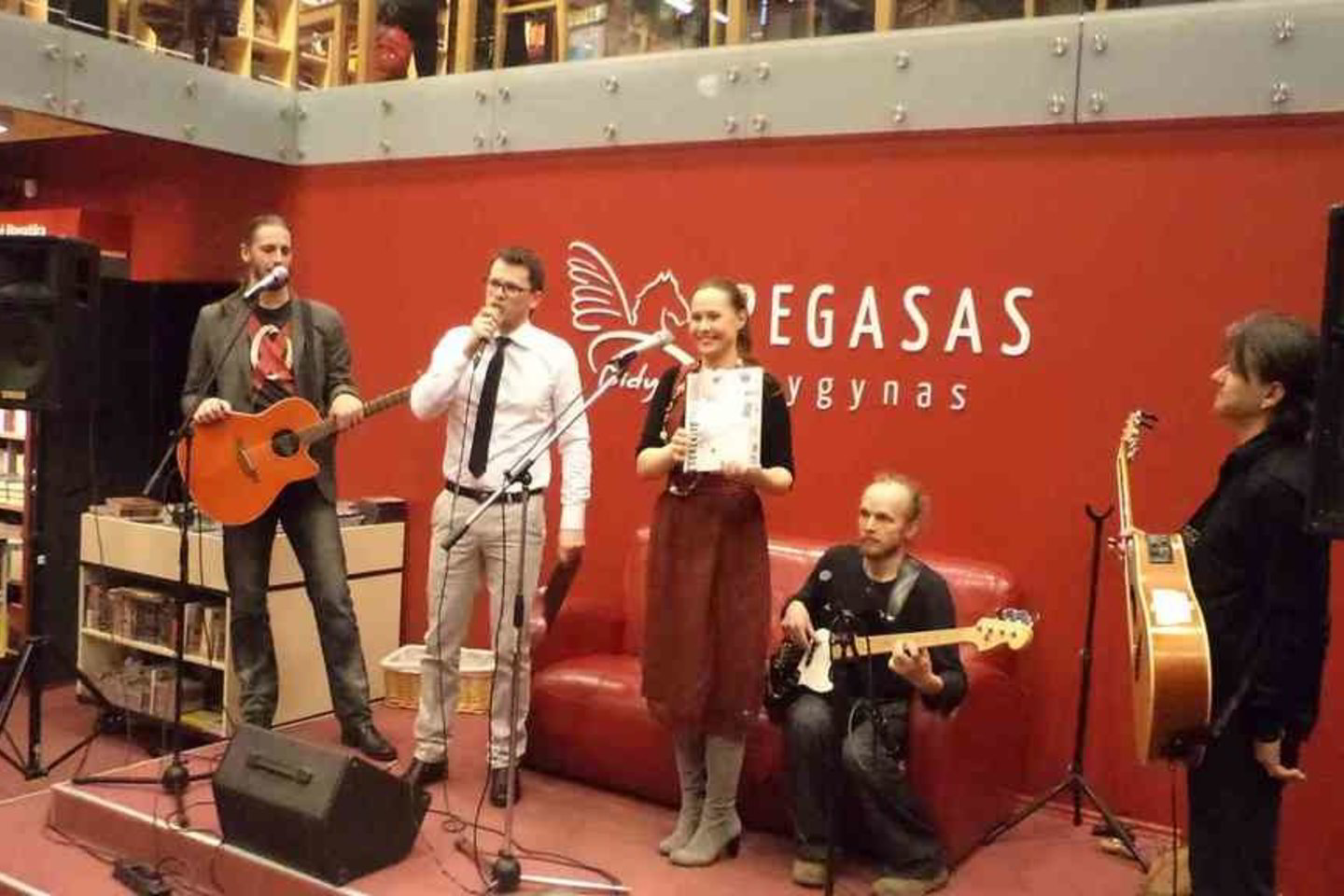 "Skylės" dainyno pristatymas Klaipėdoje sulaukė didelio publikos dėmesio.