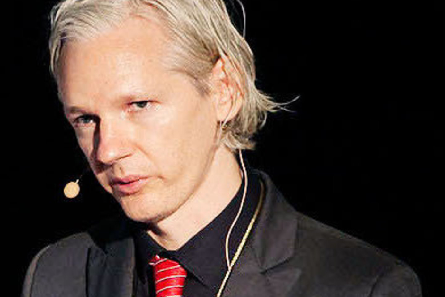 J. Assange'as laidą ves per palydovinę sistemą iš Didžiosios Britanijos, kur jam yra skirtas namų areštas.